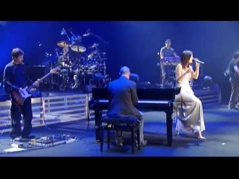 Laura Pausini - Medley: Strani Amore, Lettera... (Live in Paris 05)