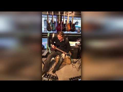 Nick McCabe playing "A New Decade" with his Lucem Paradox (4th of May, 2017)