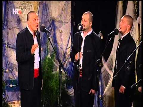 Klapa Krunik - FDK Omiš 2015 - Nemoj vilo nemoj draga