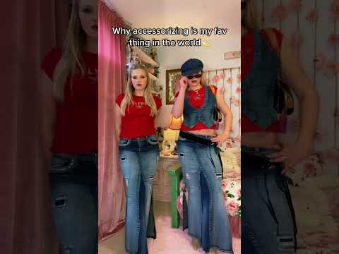 I love accessories!! 🫶🏼 #fashion #vintage #2000s #y2kstyle