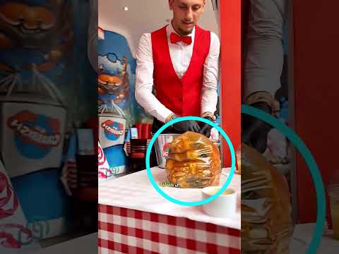 هذا المطعم يضع الطعام مباشرة على الطاولة 😮 #shorts