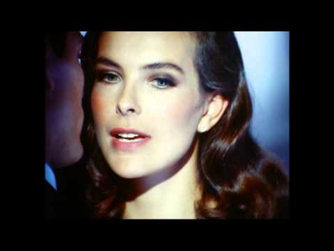 N°5, the 1993 Film with Carole Bouquet: Sentiment Troublant – CHANEL Fragrance