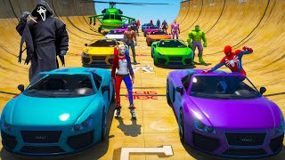 Em GTA 5 os vilões atacam os Heróis em uma Rampa, Homem-Aranha Salva a Todos. Сhallenge on Cars