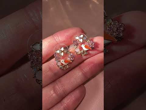 Product video thumbnail