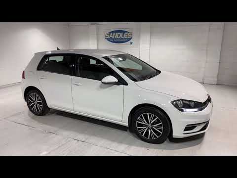 Volkswagen Golf 1.0 TSI BlueMotion Tech SE Nav (s/s) 5dr
