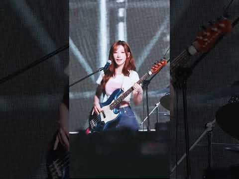 [4K] 250520 QWER(마젠타) - 내 이름 맑음(My Name is Malguem) @서울시립대 | 대동제 SUNBURST |
