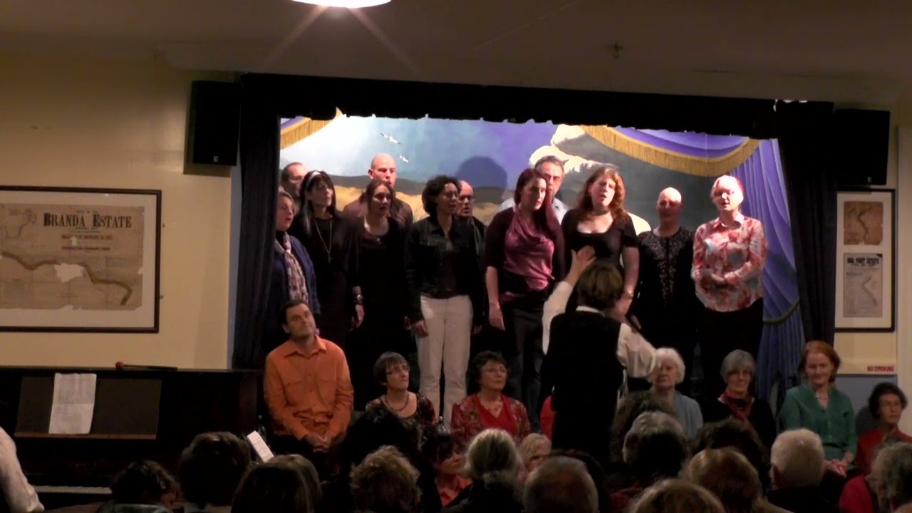 Hine E Hine-at Breaker Bay hall 2014