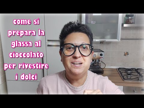 Come si prepara la glassa al cioccolato per rivestire i dolci