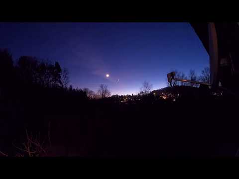 Zeitraffer Untergang Mond mit Venus heute