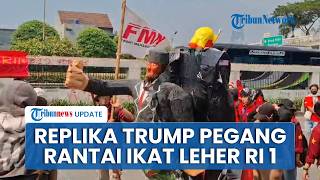 Lautan Massa Buruh & Mahasiswa Demo di DPR, Bawa Replika Trump Pegang Rantai Ikat Leher Prabowo