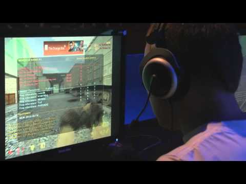 Frag eXecutors during the match against Na`Vi