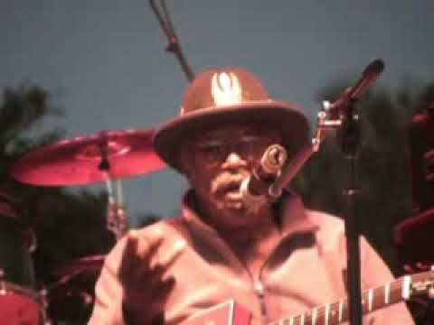 Charlie Tona and Bo Diddley performing "Wolf Rap"