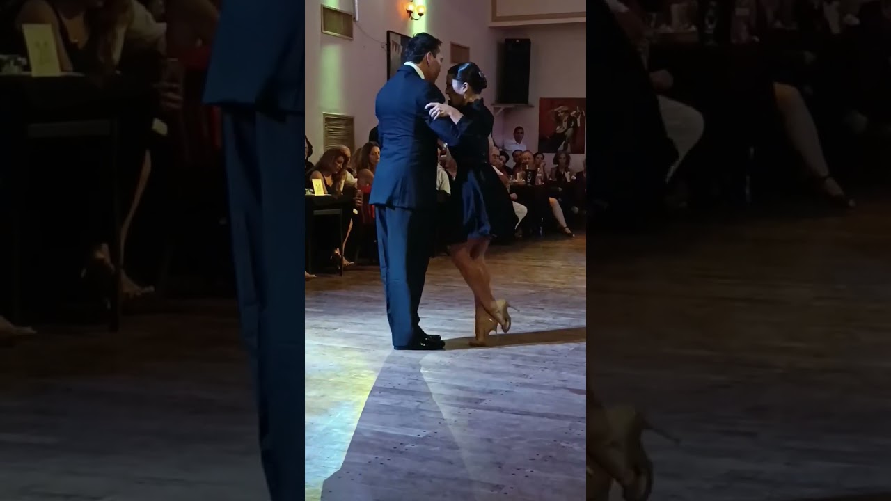 Alvaro Salas y Julieta Capiello en lo de Balmaceda 🔥😍 Follow @tangoexpo #tango #tangoargentino