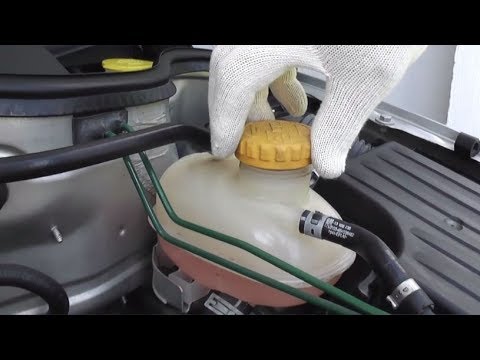 куда заливать воду на опель корса