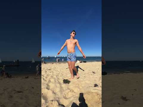 Boyfriend acts like me at the beach 💀 #comedy #relatable