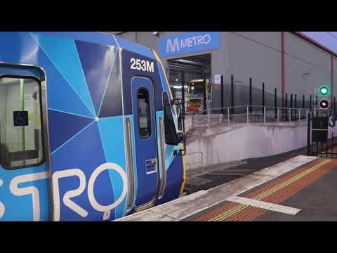 253M departing Bayswater station