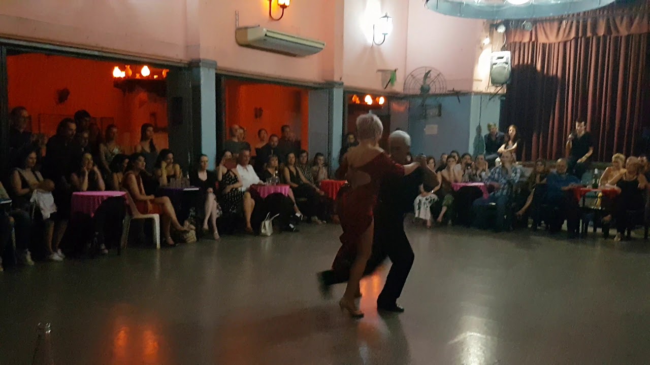 ROBERTO REIS y NATALIA LAVANDEIRA en Viva La Pepa Milonga (1/3)