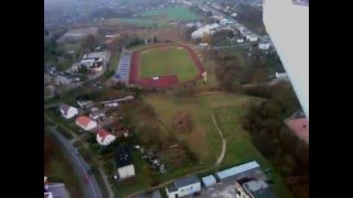 preview picture of video 'Świecie nad Wisłą CSW z powietrza cz. 2 kamerką patrząca do tyłu.  Stadion Wda start'