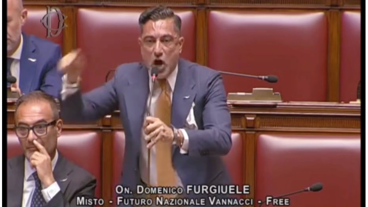 FURGIELE: “IL PD HA PAURA DEI LIBERI CITTADINI CHE RACCOLGONO LE FIRME PER UNA LEGGE POPOLARE”