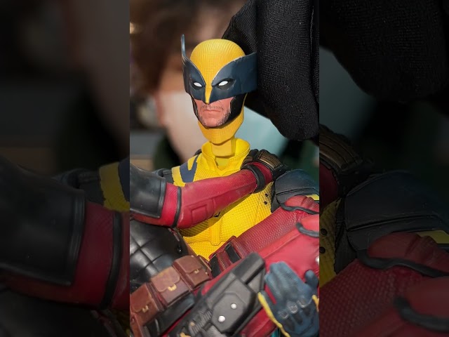 Vídeo relacionado con Marvel Deadpool and Wolverine Pijama Invierno Set para Hombre - Regalos para Hombres y Adolescentes (Negro Deadpool Wolverine, M)
