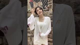 スタイルの良さの秘訣は、ダンスの動き！