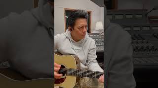 Download lagu Ariel Noah - diatas normal #shorts #arielnoah #diatasnormal mp3