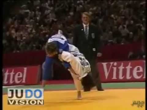 JUDO 2000 Tournois de Paris: Frederique Jossinet (FRA) - Atsuko Nagai (JPN)
