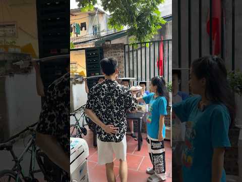 Alibaba Vào Nhà Người Ta Dắt Xe Đạp Ra .. #chimeconem