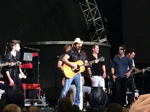 Brad Paisley concert vlog