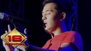 Download lagu D'Bagindas - C.I.N.T.A (Live Konser Karawang 28 September 2013) mp3