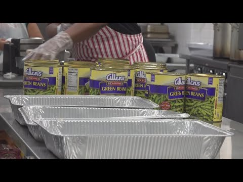 City of Memphis joins local organizers to provide Thanksgiving meals for those in need