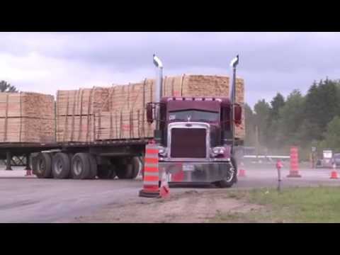 Miren como gana las carreras este trailers