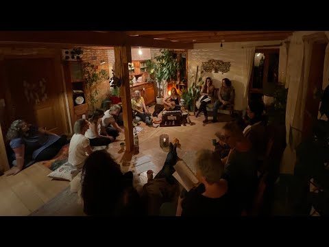 Nuria Mona - Mantra - Singkreis