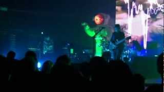 Los Bastardos - Primus [HD]