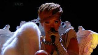 Rihanna - Russian Roulette Live HQ