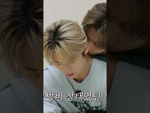 hickey 😳, maybe that kiss was too deep ❤️😂#minsung #leeknow #hanjisung #straykids