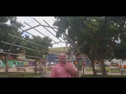 Pregando na  Praça na cidade de Pedra Bonita MG 