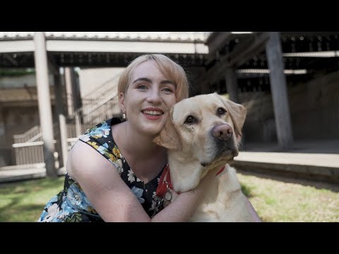 História de cães-guia de Ingrid e Banner para PETstock Assist