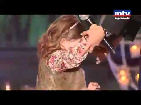 نانسي تغني مع ابنتها ميلا يارب تكبر ميلا 2011