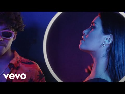 Lali - 100 Grados ft. A.CHAL