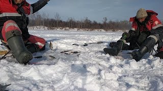 Зимняя рыбалка на озере в башкирии