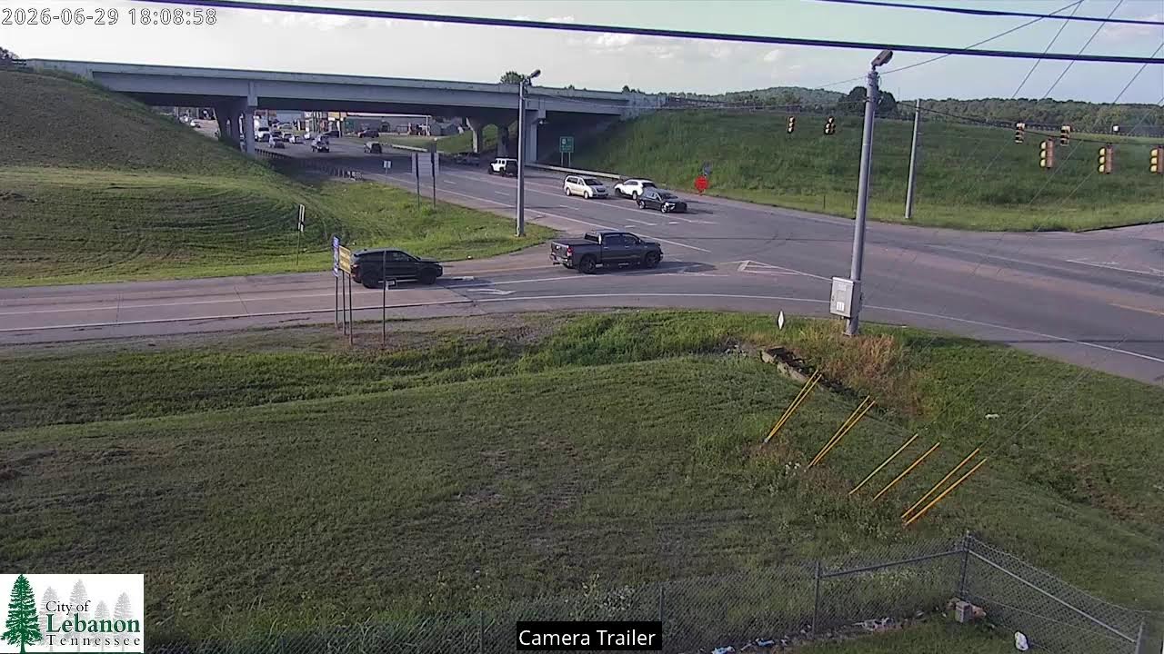 Live webcam view of Tráfico en el cruce de Lebanon