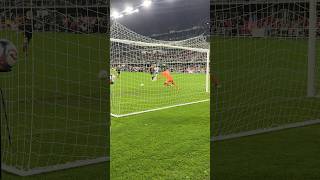 Owusu réduit l’écart encore une fois ????Make that a brace for Prince ????