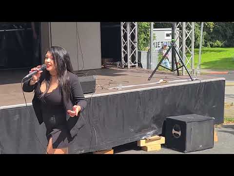 Kati Wunder 30.07.2023 beim Schlossparkfest in Essen Borbeck (kompletter Auftritt)