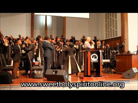 Bishop Larry D. Trotter & Sweet Holy Spirit Church Combined Choir - Offering-Praise Revisited