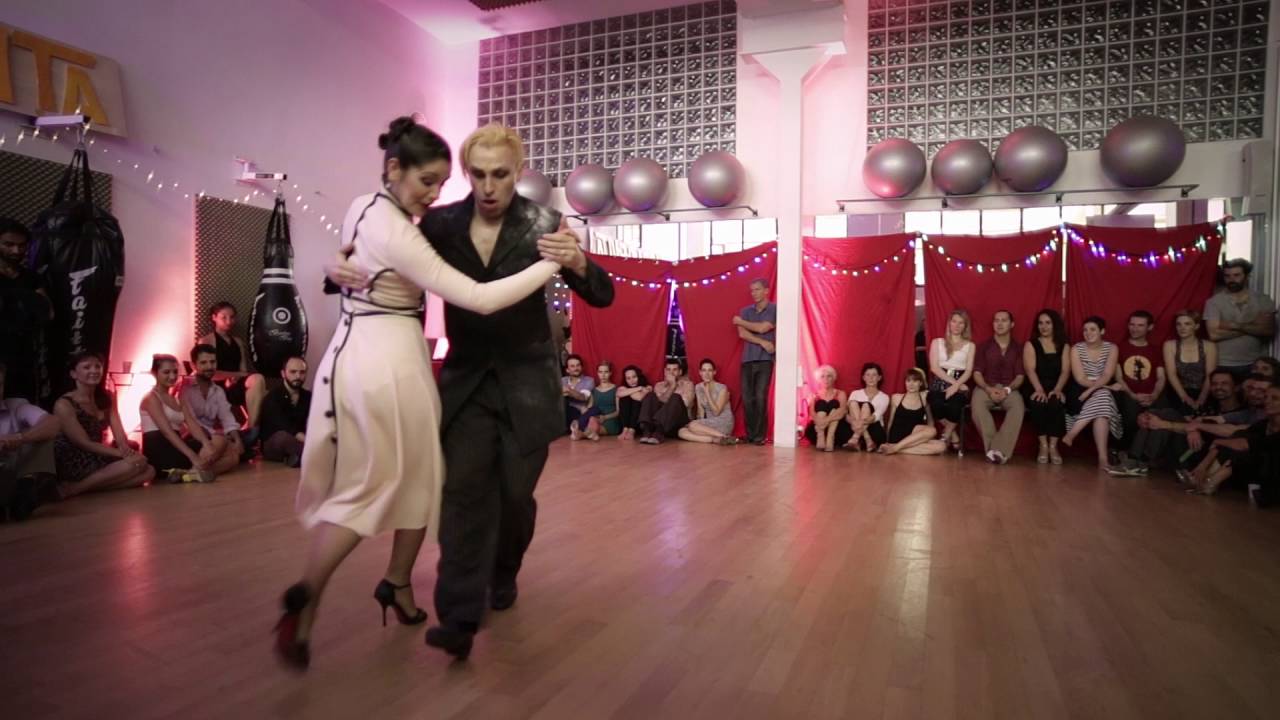 La Dolce Vita 02/10/2016 - Hugo Mastrolorenzo y Agustina Vignau - 2/4