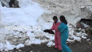 Rahalla Falls in Manali, Himachal Pradesh 