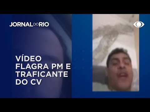 Video call exposes police officer negotiating with Comando Vermelho (Red Command).