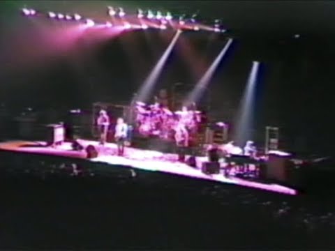Aiko-Aiko (2 cam) - Grateful Dead - 11-02-1985 Richmond Coliseum, Richmond, VA. (set2-01)