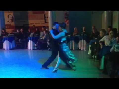 Leonardo Luizaga & katherine Laiton bailan La Bordona en Villa Malcom 178/16